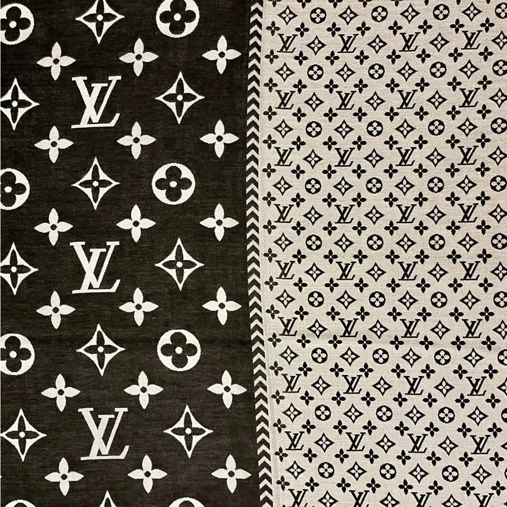 L V - New Luxury Silk & Wool Blend Monogram Scarf in Black & White